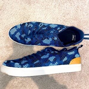 Tom’s blue Camouflage shoes. Size 14
